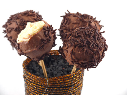 Festive Cheesecake Pops – A Sweet Treat for Saint Nicholas Day 🎄