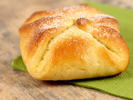 Branzoici — Traditional Romanian Cheese Pastries with a Twist (Morisca Shape)