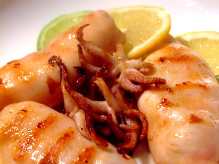 MARINATED GRILLED FRESH CALAMARI WITH LEMON AND SPICES