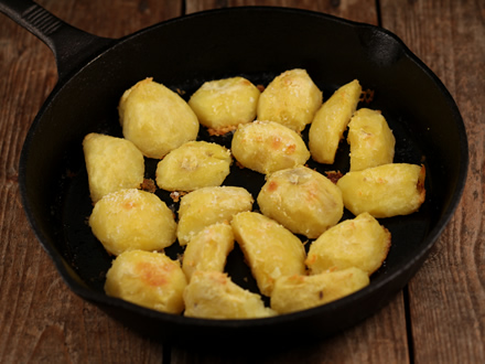 OVEN-FINISHED GOLDEN POTATOES — CRISPY ON THE OUTSIDE, SOFT INSIDE