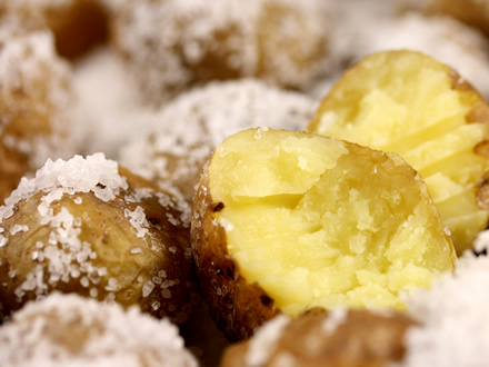 SALT-BAKED BABY POTATOES — SIMPLE, FLAVORFUL, AND NOSTALGIC