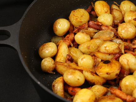 Rustic Skillet with New Potatoes and Bacon