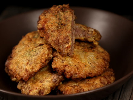 TURKISH KADINBUDU KÖFTE (BREAD-COATED MEAT PATTIES) — LIGHT, CRISPY, AND FULL OF FLAVOR
