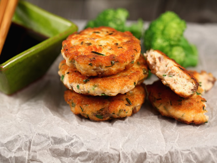 Japanese salmon patties, salmon fritters recipe, wasabi salmon cakes, soy lime dipping sauce, steamed broccoli side dish, healthy fish patties, Japanese home cooking recipe