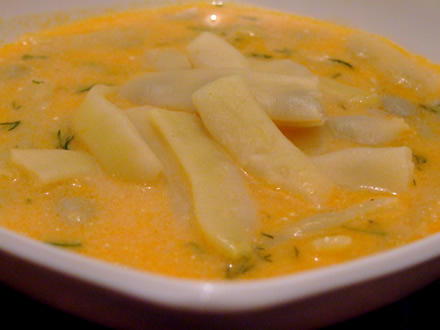 TRADITIONAL TRANSYLVANIAN YELLOW BEAN SOUP WITH ROUX AND SOUR CREAM