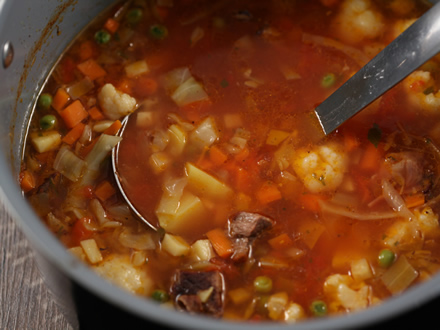 TRADITIONAL BEEF VEGETABLE SOUP