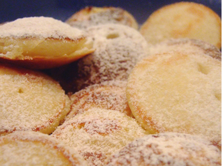 AELESKIVER PANCAKES (DANISH STYLE FILLED PANCAKES)