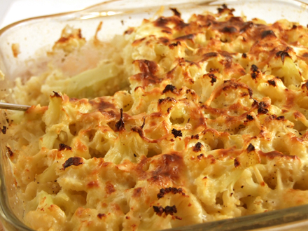 BAKED CAULIFLOWER WITH CHEESE AND CREAM