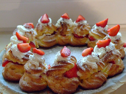 STRAWBERRY VANILLA ÉCLAIRS