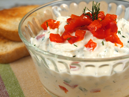 CREAMY FETA AND ROASTED RED PEPPER SPREAD