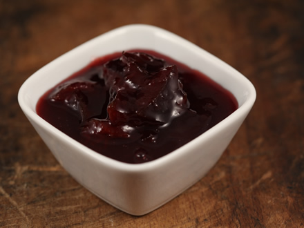 AROMATIC PLUM JAM TO WARM YOUR WINTER PANTRY