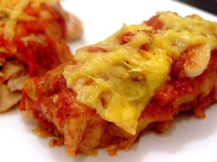 MEXICAN CHICKEN ENCHILADAS WITH SPICY TOMATO SAUCE