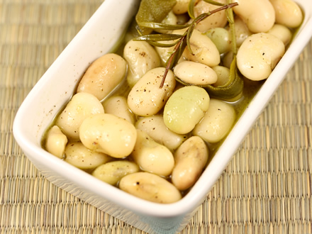 SIMPLE WHITE BEANS WITH HERBS AND GARLIC OLIVE OIL MAIONESE
