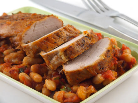 AROMATIC PORK TENDERLOIN ROAST WITH BEAN AND TOMATO SIDE — EASY ONE-PAN MEAL