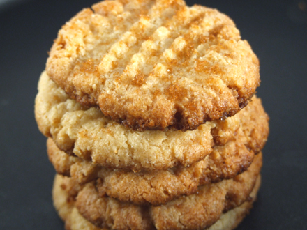 THE SIMPLEST 3-INGREDIENT PEANUT BUTTER COOKIES