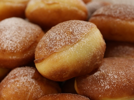 CLASSIC FLUFFY DOUGHNUTS