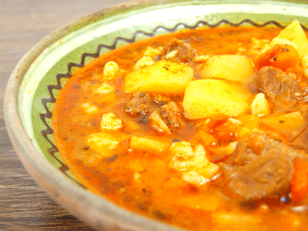 Authentic Hungarian Gulyásleves (Goulash Soup) – A Hearty Stew with Tender Veal and Vegetables