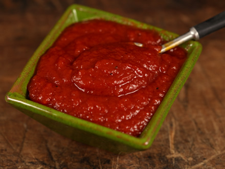 QUICK HOMEMADE KETCHUP – EASY AND FLAVORFUL