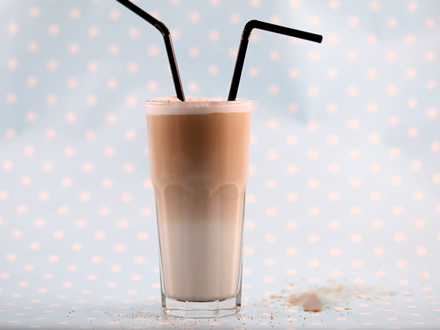 WINTER GINGER ESPRESSO LATTE Embrace the warming flavor of ginger this winter with a layered ginger espresso latte — rich, spicy, and perfectly cozy.