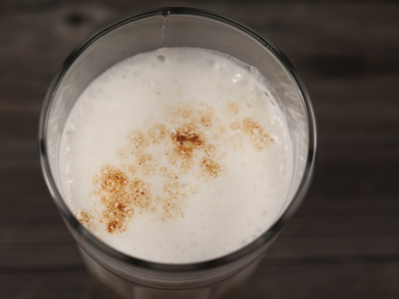 WINTER-SPICED FOAMY LATTE (GINGERBREAD LATTE)