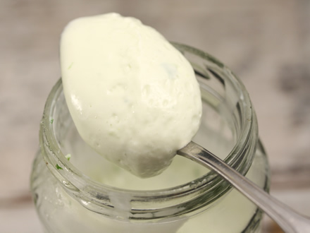 CREAMY SPANISH AIOLI – WHITE, FLUFFY, AND VERSATILE