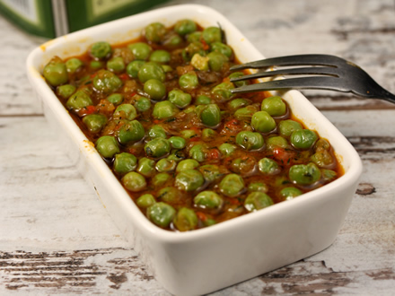 FRESH PEA STEW WITH DILL AND SWEET PEPPER – A CELEBRATION OF MARKET-FRESH INGREDIENTS