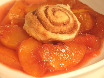 ELEGANT INDIVIDUAL PEACH ROLL DESSERTS – A DELICATE SWEET TREAT