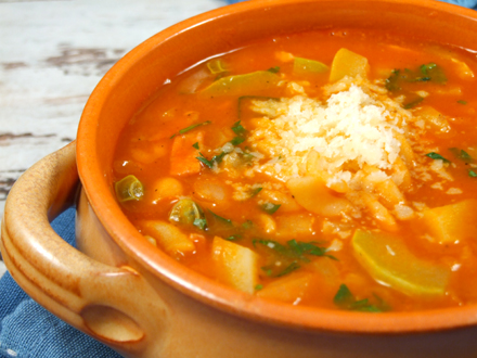ITALIAN-STYLE VEGETABLE SOUP (MINESTRONE) WITH PARMESAN AND PASTA