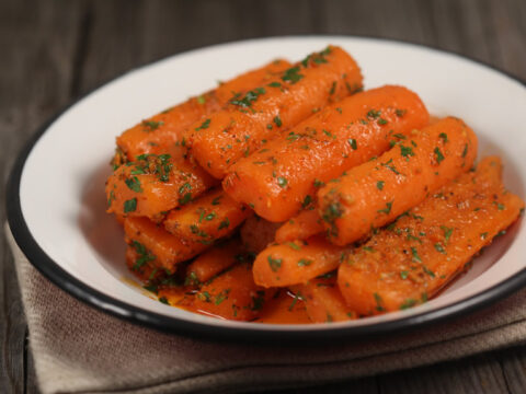 SAUTÉED CARROTS WITH PAPRIKA AND CUMIN – SIMPLE & FLAVORFUL SIDE DISH