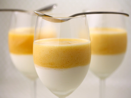 REFRESHING PEACH & PASSION FRUIT MOUSSE WITH CREAMY YOGURT BASE
