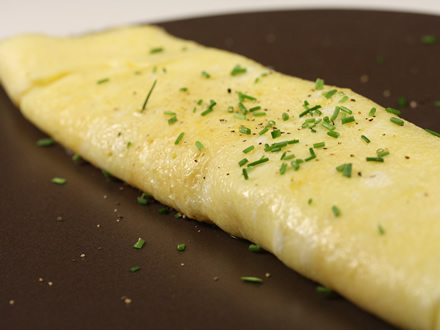 OMELET FOR TWO – ROLL WITH BRIE AND SCALLIONS