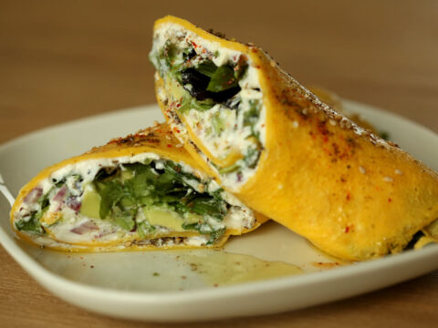 STUFFED OMELETTE WITH FRESH GREENS, AVOCADO & ZA'ATAR – PERFECT WEEKEND MORNING MEAL