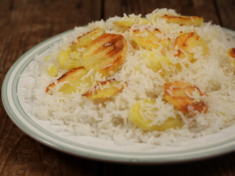 Perfectly Cooked Basmati Rice with Crispy Potato Base – Iranian Style