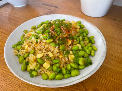 Japanese-Style Curry Fried Rice with Edamame – A Flavorful Twist on Leftover Rice
