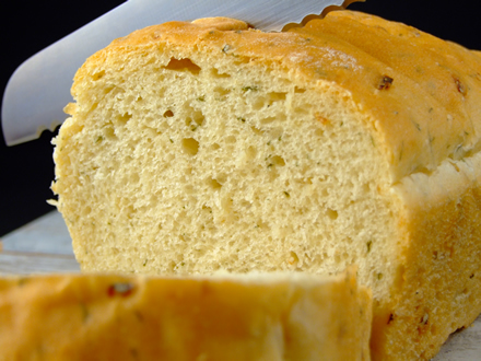 Fluffy Dill and Onion Bread – Perfect for Sandwiches