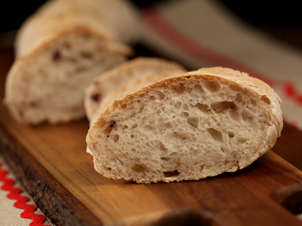 Rustic Olive Bread with Black and Green Olives — Aromatic and Soft