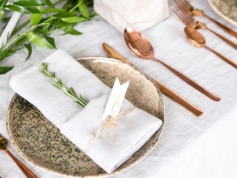 How to Set Cutlery Correctly at the Table: Tips & Recommendations