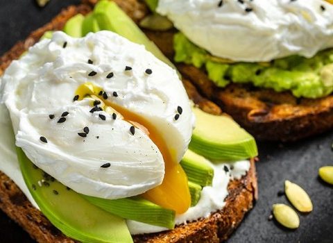 What Is Poaching and Which Foods Are Best Suited to This Technique?
